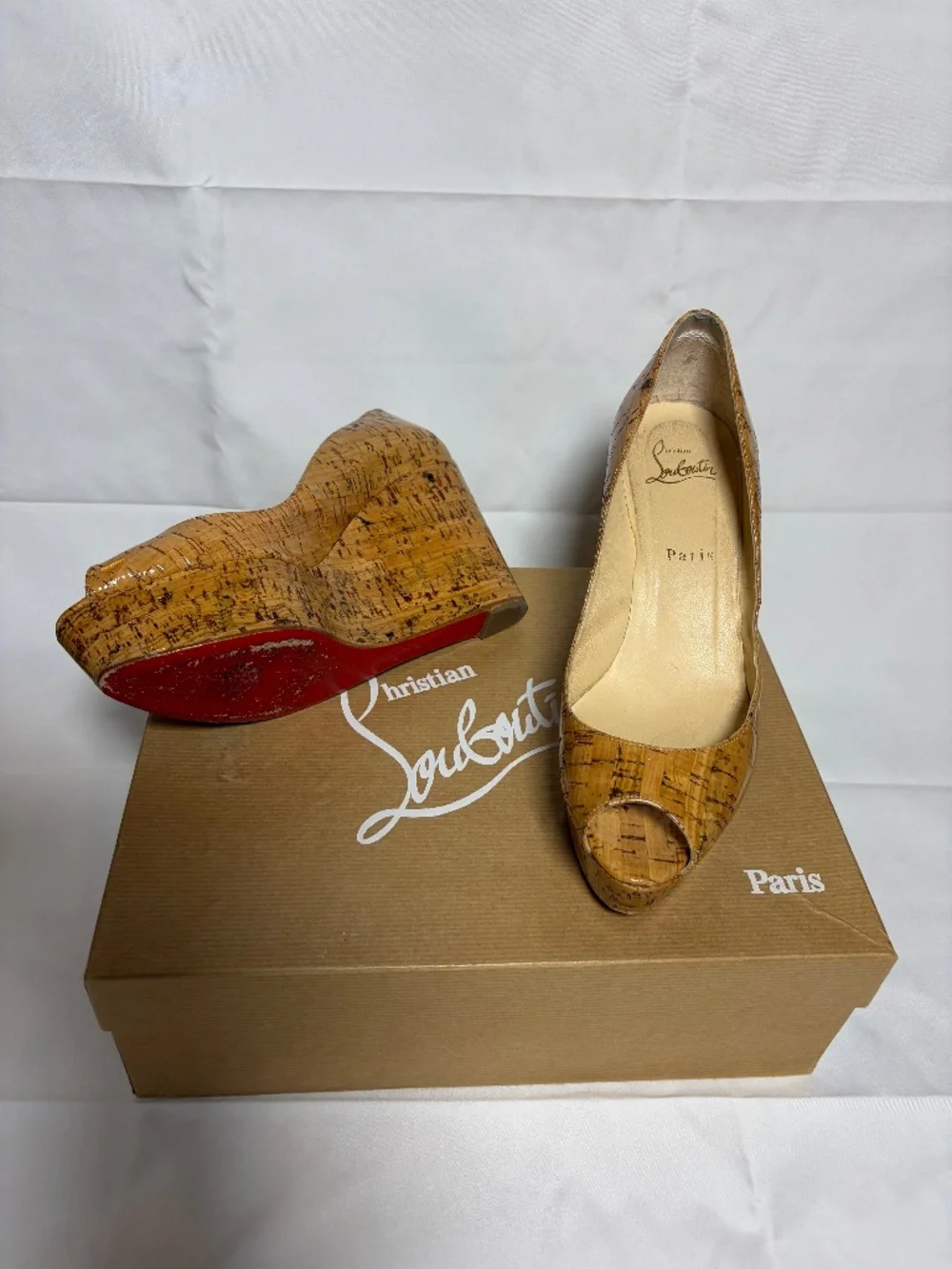 Christian Louboutin Une Plume 100 Wedge